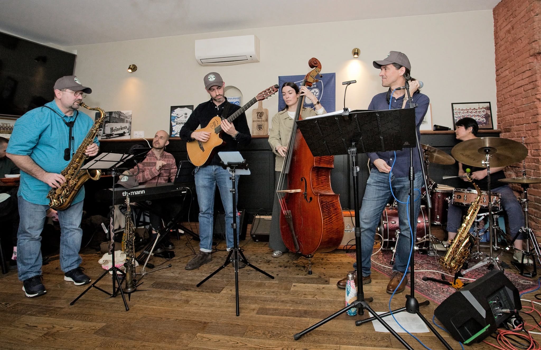 Le sextet Simple Zzaj’ en concert au Bistro XIII à Toulouse